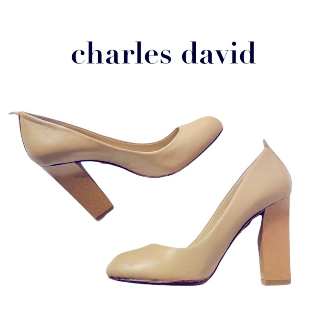 🌺CHARLES DAVID🌺Nude Round Toe Heels🌺Women’s 5🌺Beige Pumps🌺